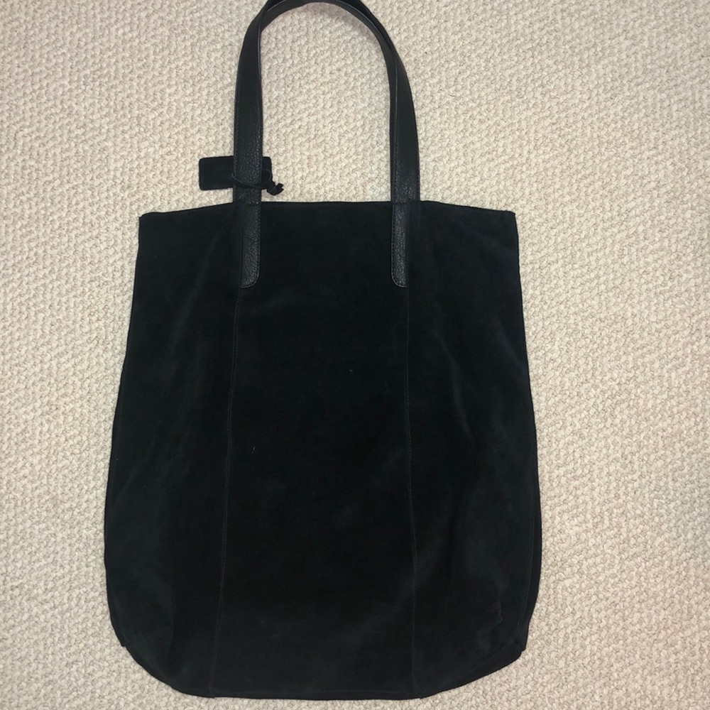 Black Merona Shoulder purse.